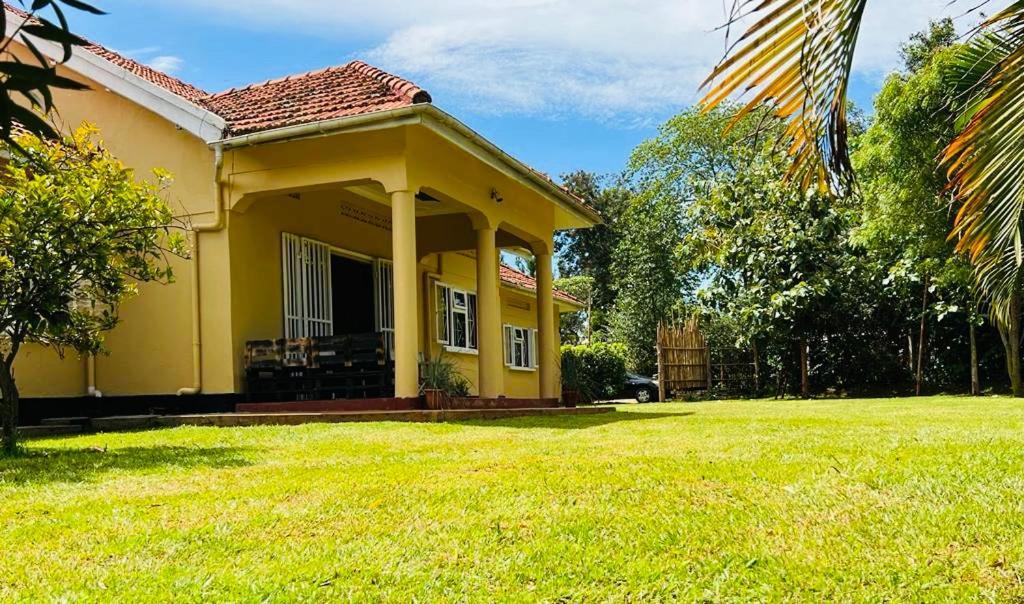 Buutu Nest Bed & Breakfast Jinja Ngoại thất bức ảnh